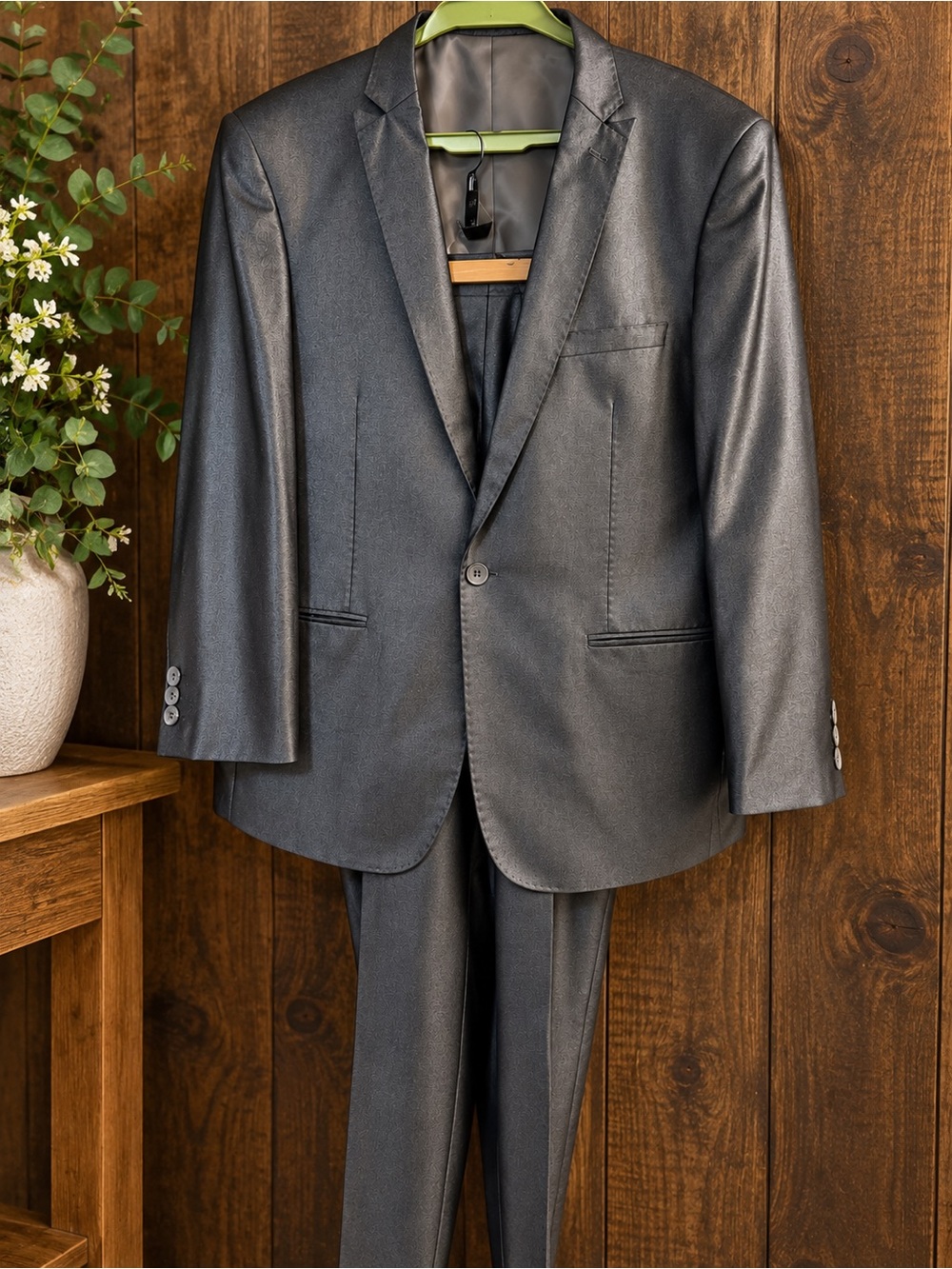 Vinci Gray Silver Sharkskin 2 Piece Suit 38R